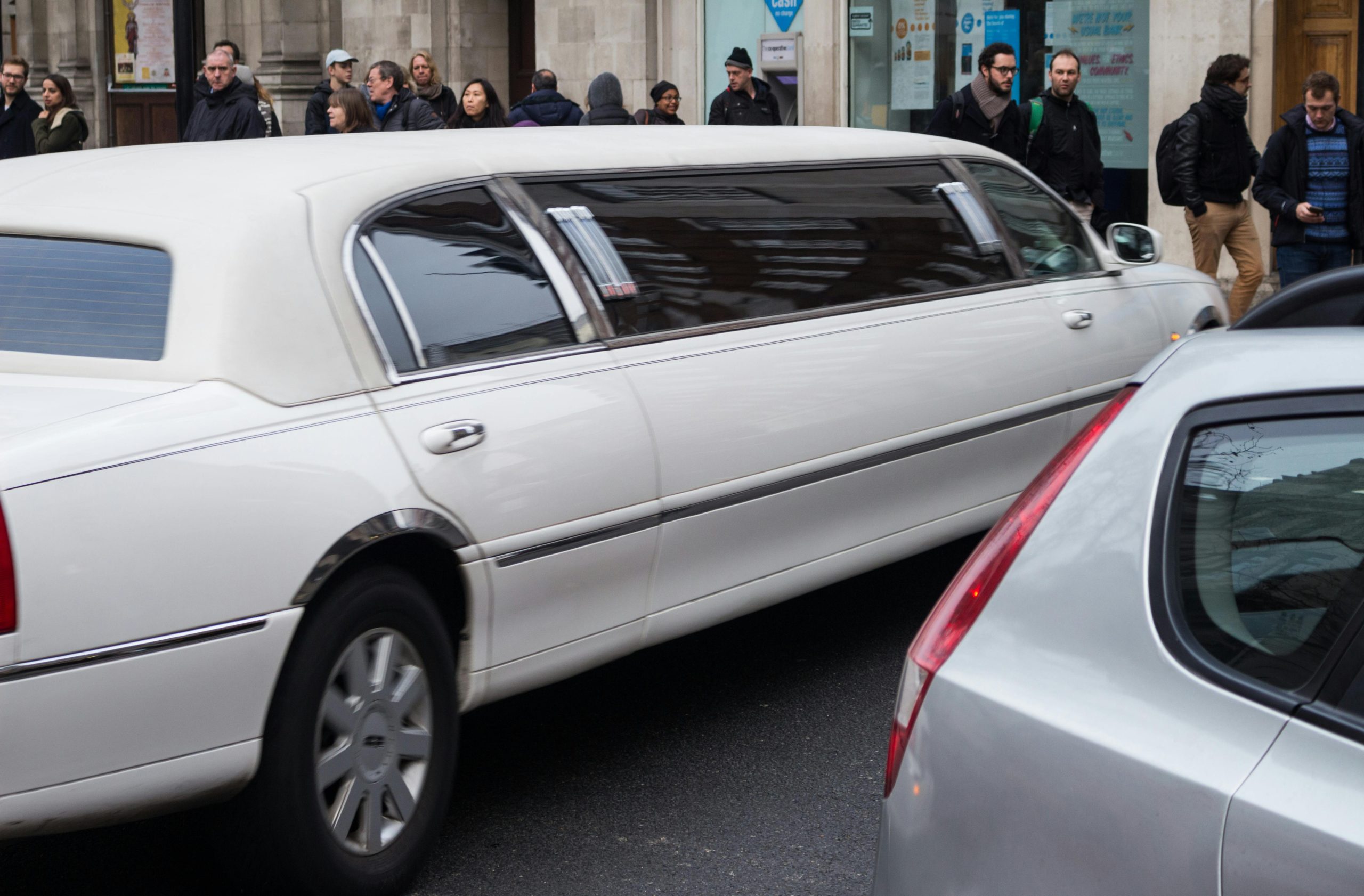 Affordable Limo Bus Wine Tour Packages for Wine Lovers
